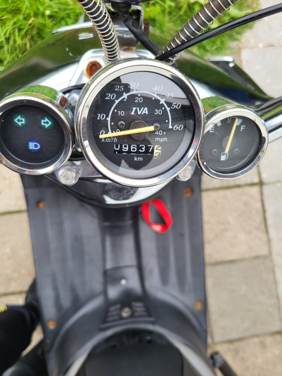 Ive retro scooter