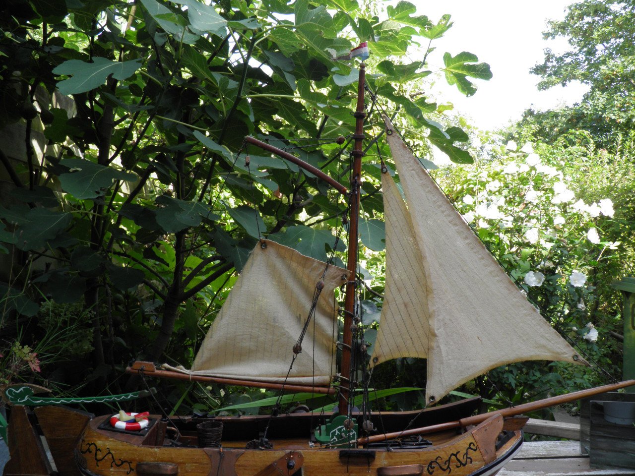 Houten vissersboot, zeer mooi 90 bij 65 cm