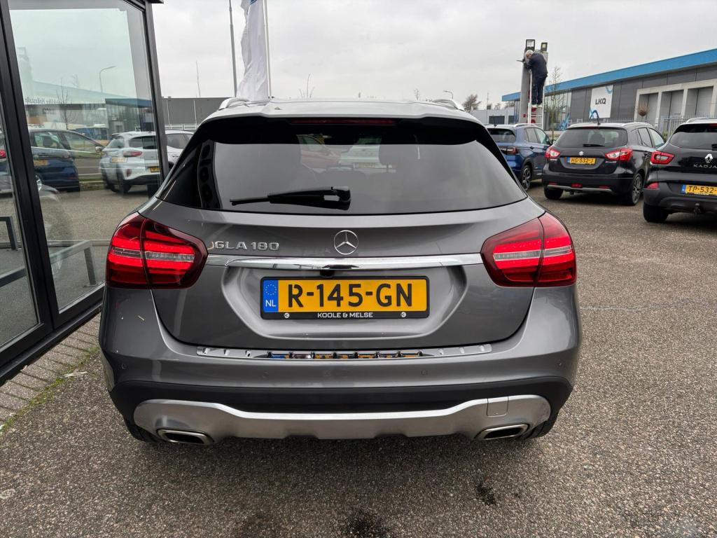 Mercedes-Benz Gla-klasse 180 122pk business solution, cruise control, elekt