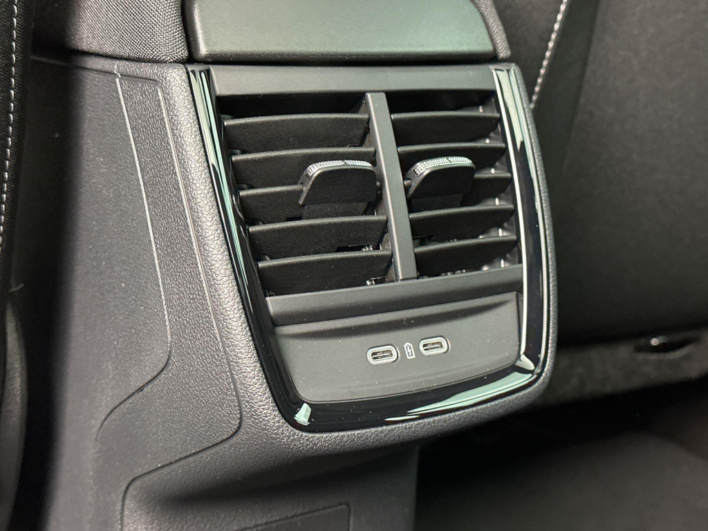 Skoda Kamiq 1.0 tsi monte carlo - travel assist plus -