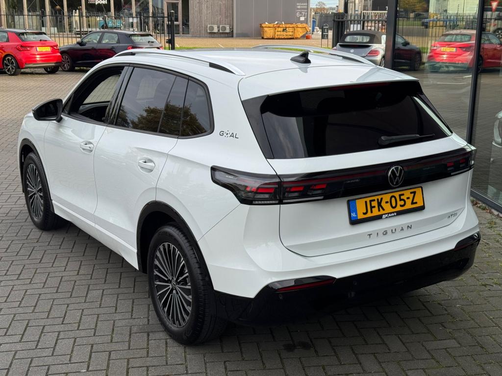 Volkswagen Tiguan 1.5 tsi goal * acc * 360 camera * trekhaak * lane + side 