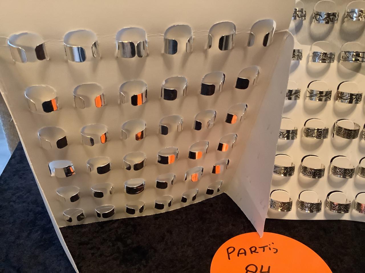 Te koop partij duimringen. ( partij 84)