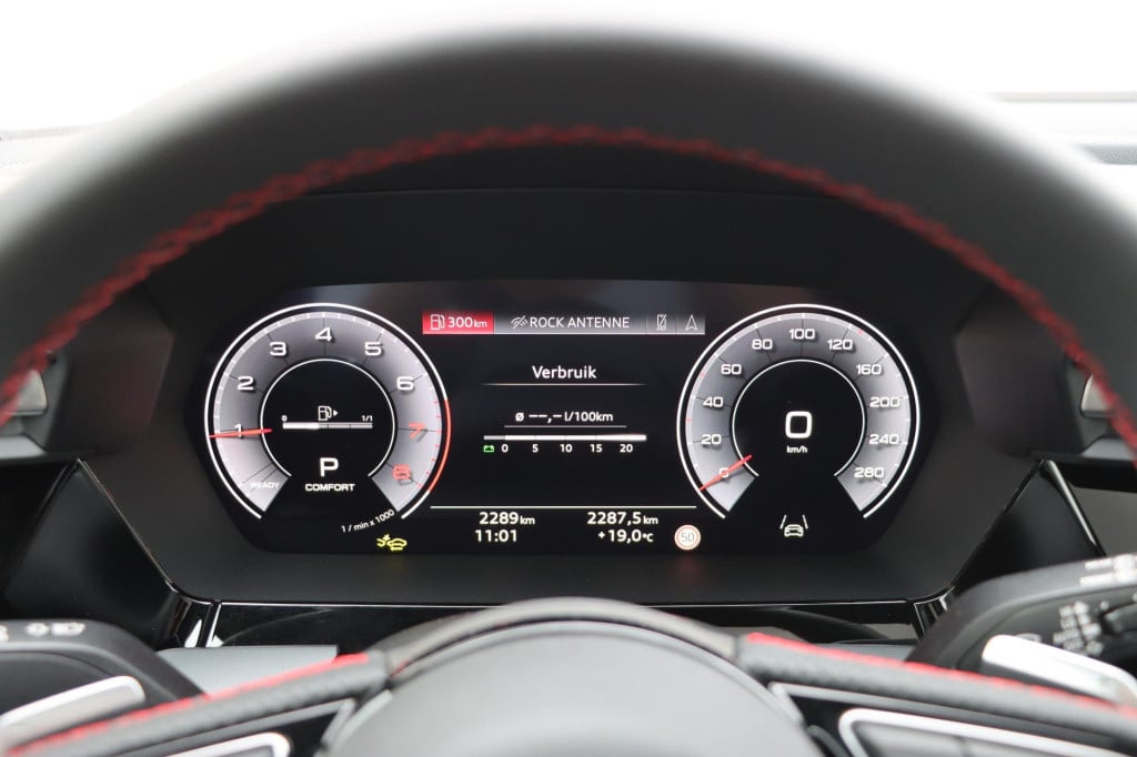 Audi A3 sportback 35 tsi s edition 150pk s-tronic | full options!