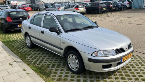 Mitsubishi carisma 1.6 airco 999euro