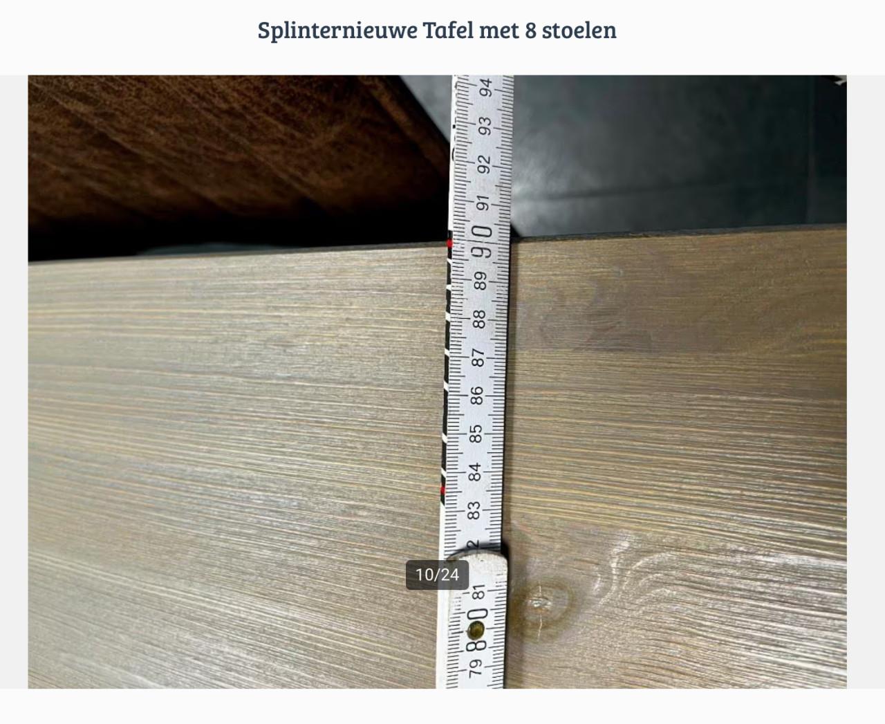 Nieuwe tafel met 8 stoelen