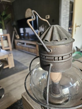 Mooie antieke scheepslamp van messing en glas...