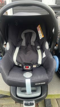 Maxicosi, met voetenzak en familyfix