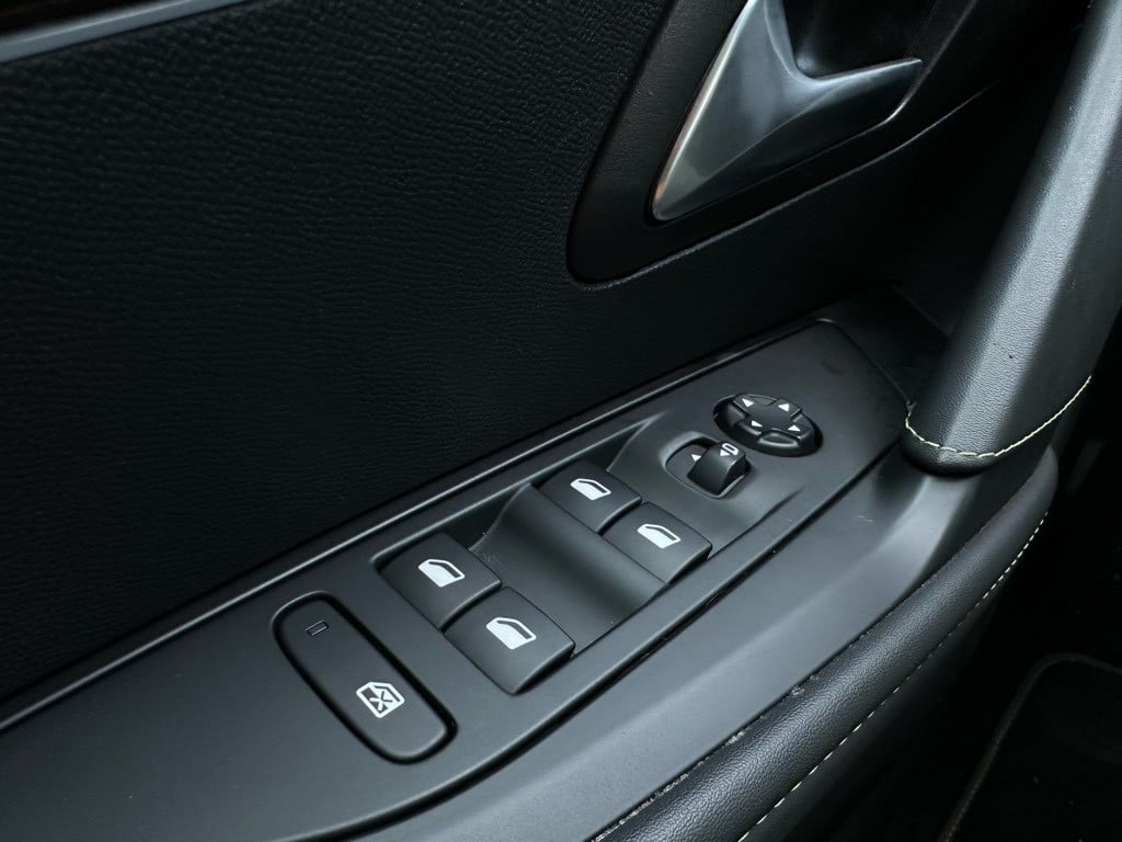 Peugeot 208 1.2 puretech gt-line