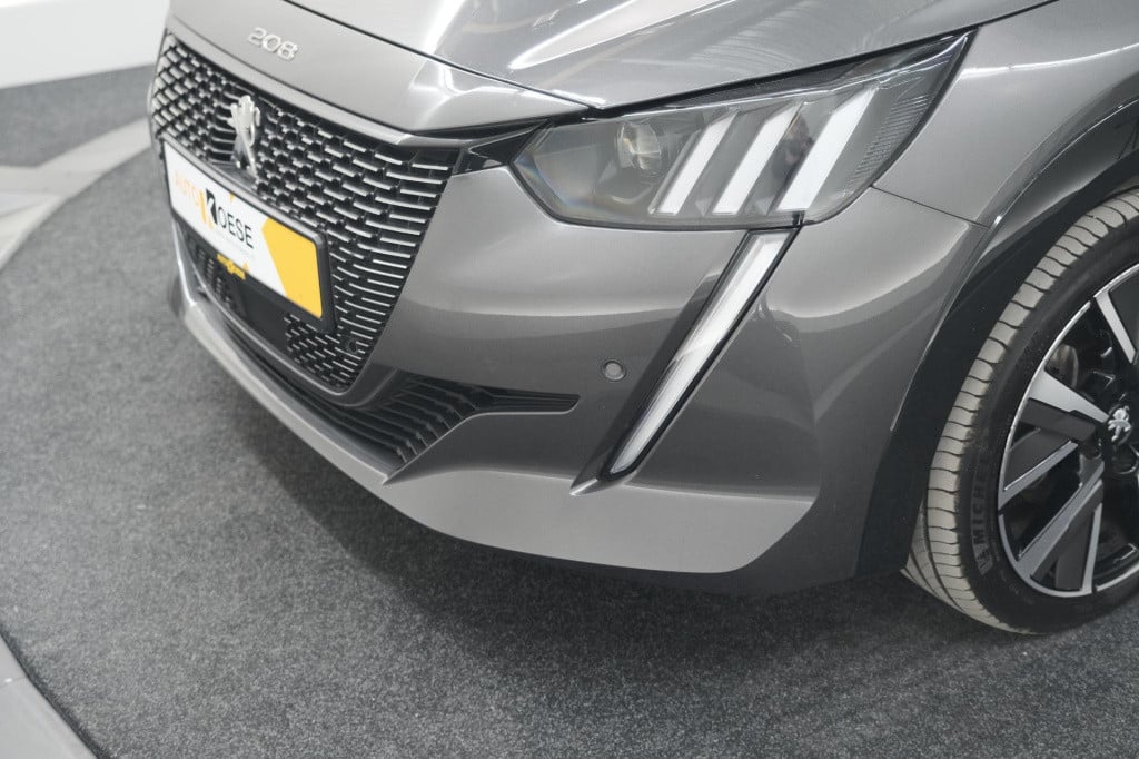 Peugeot 208 puretech 100 gt | camera | adaptieve cruise control | navigatie