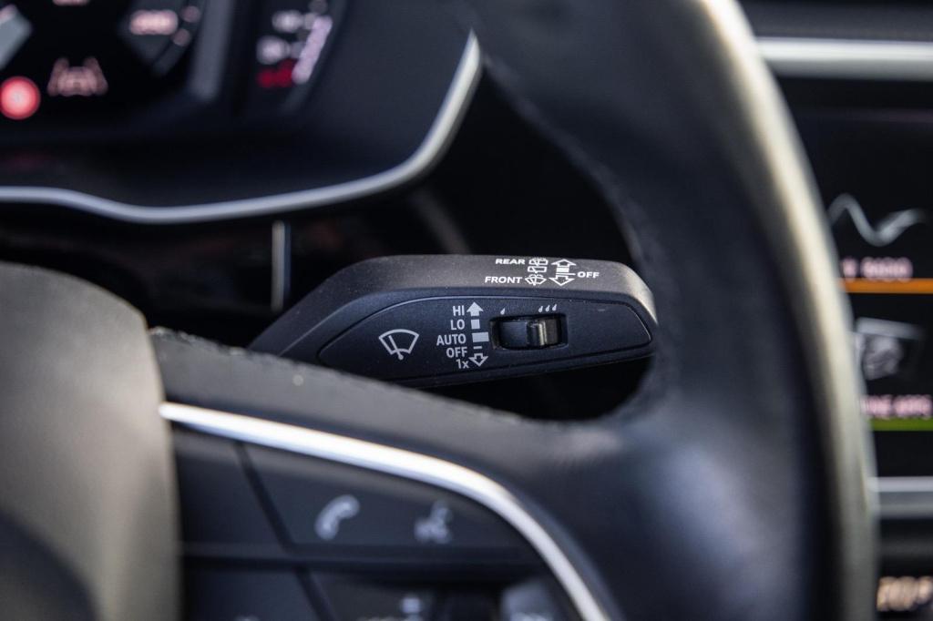 Audi Q3 45 tfsi e edition automaat / plug in hybrid / stoelverwarming / lee