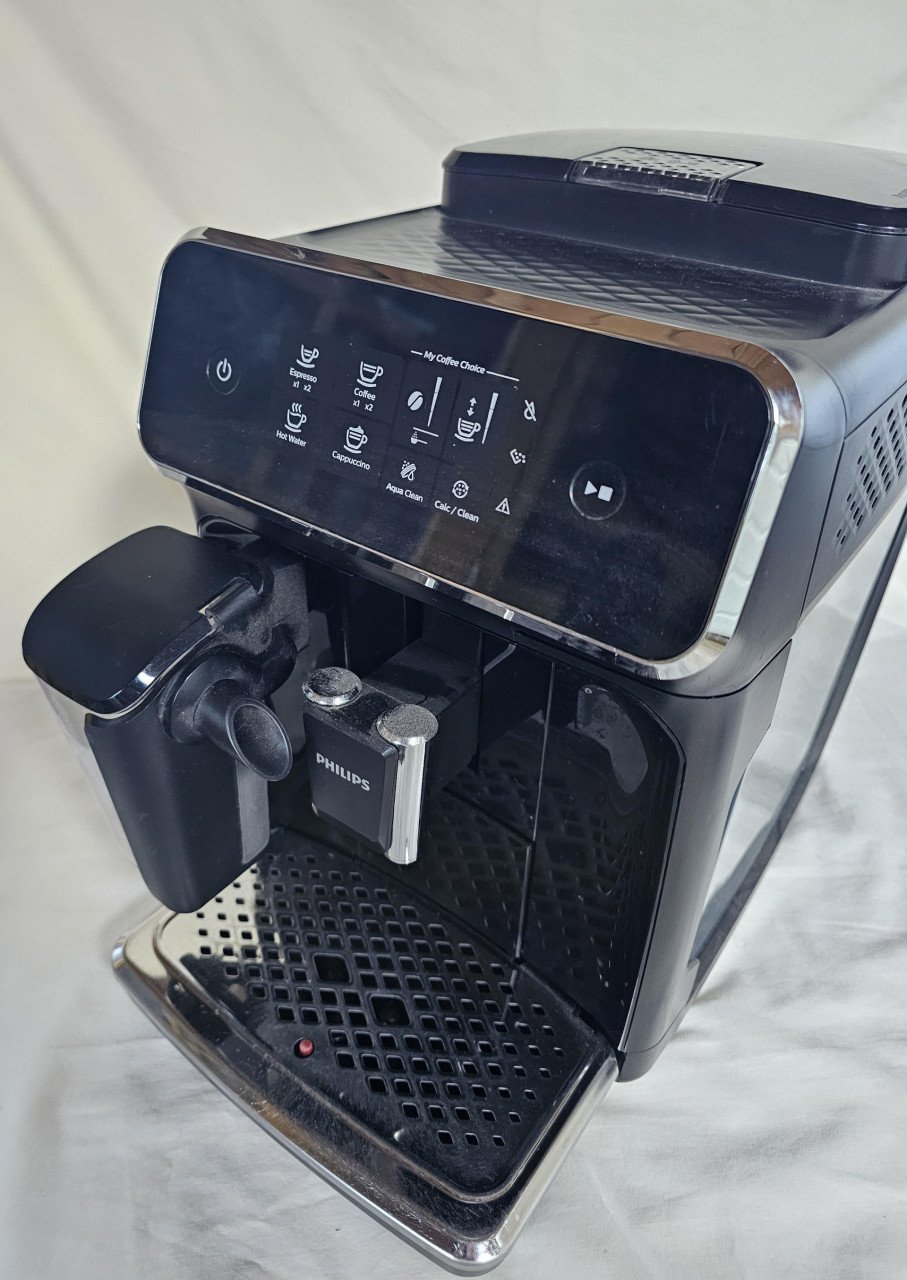 Philips 2200 serie volautomatische koffie machine.