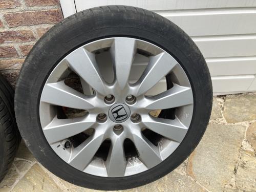 4 wielen voor bijvoorbeeld Honda Civic