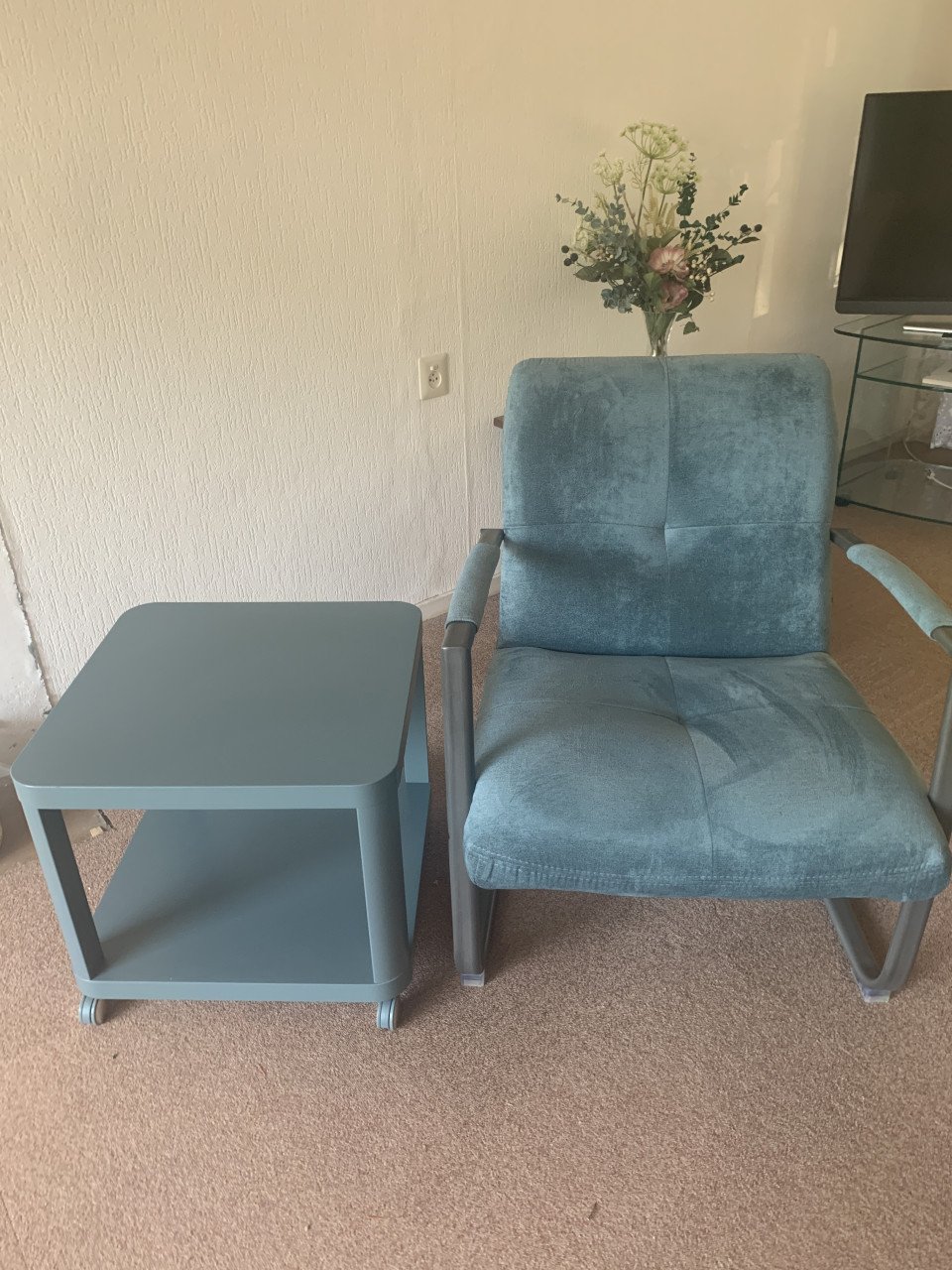 Fauteuil en tafel