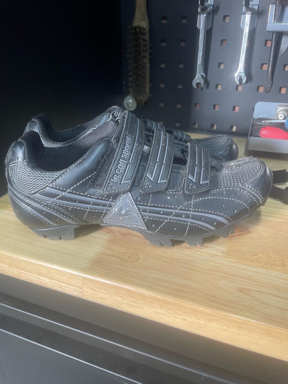 2 paar fietsschoenen dames maat 39