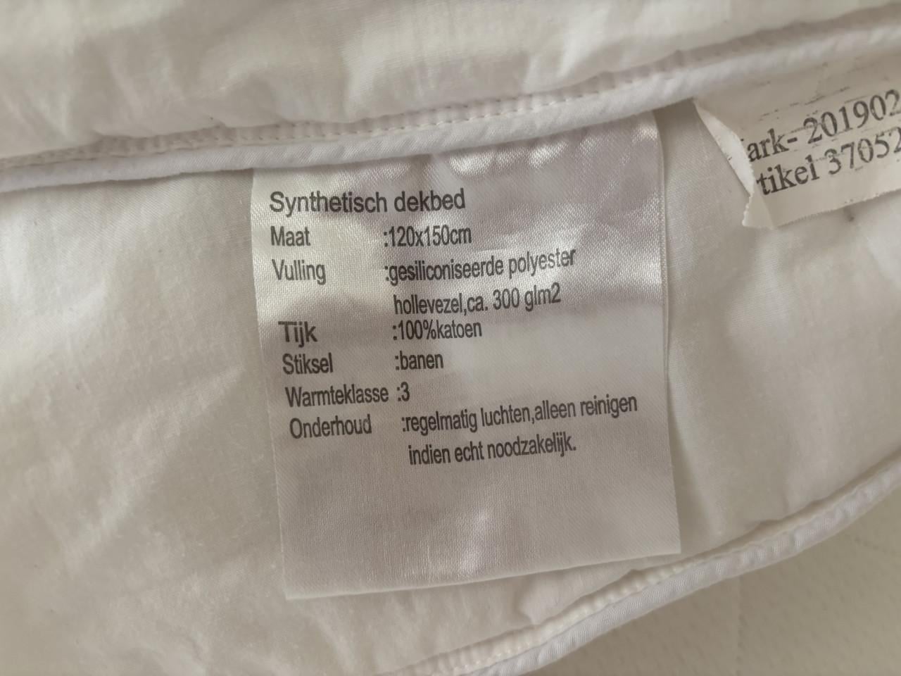 Een prachtig peuter bed Petite Amélie met extra onderlade voor opbergruimte