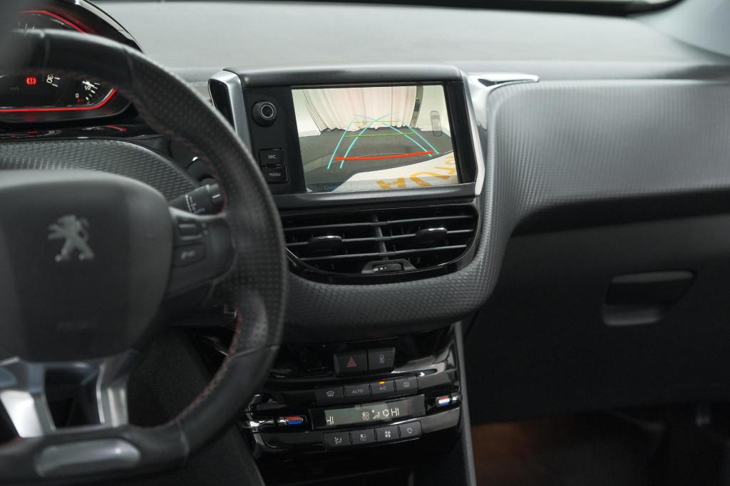 Peugeot 2008 puretech 110 eat6 gt-line | camera | panoramadak | navigatie |