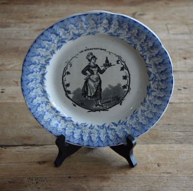 Longwy Antiek bord Serie Les graces rustiques