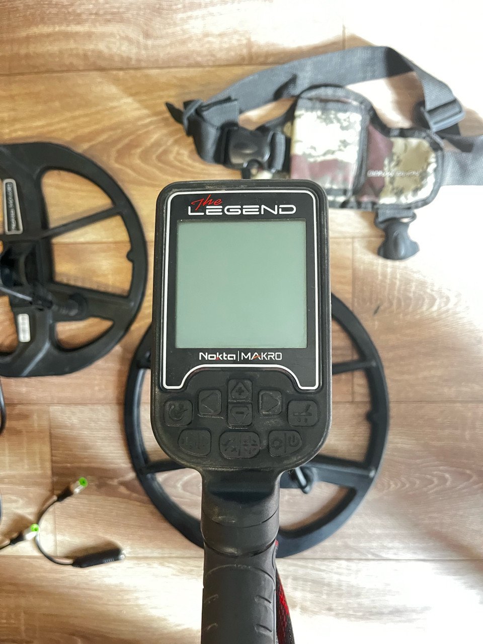 Nokta Macro Legend metaaldetector + 2 zoekschijven