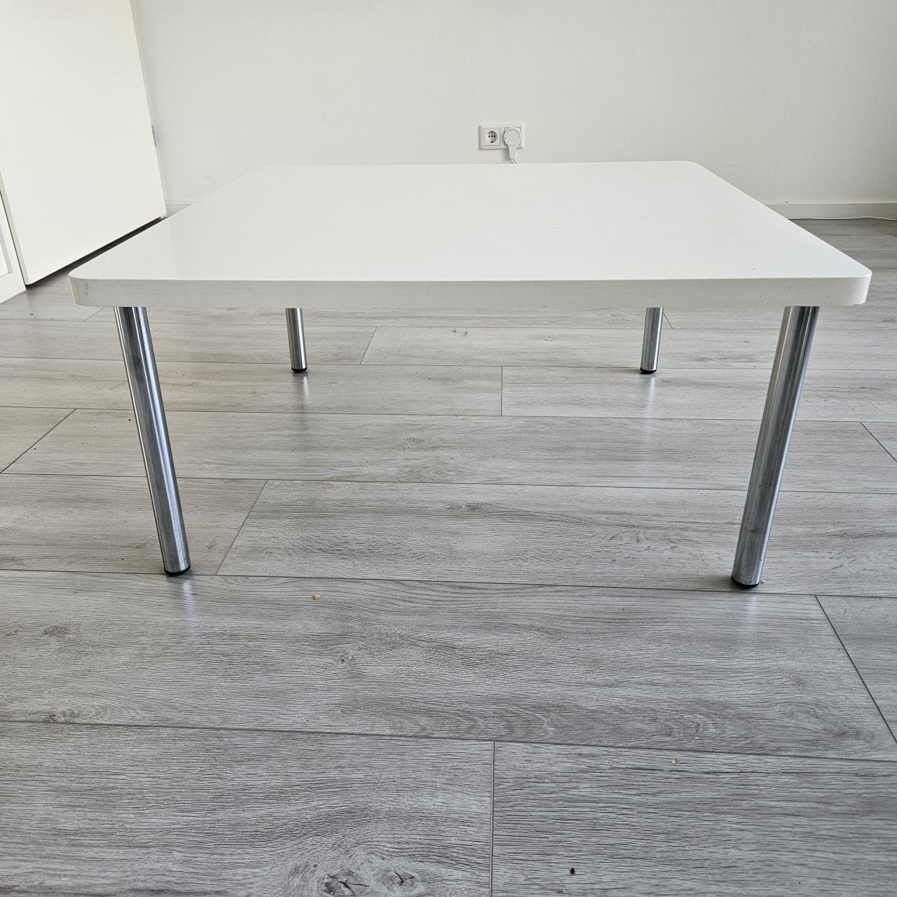 Gratis af te halen: witte salontafel