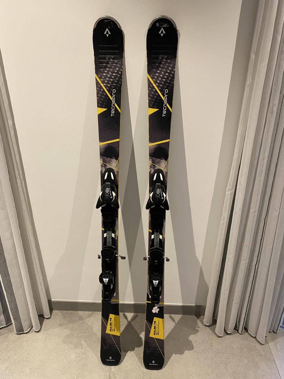 Technopro ski’s 154cm