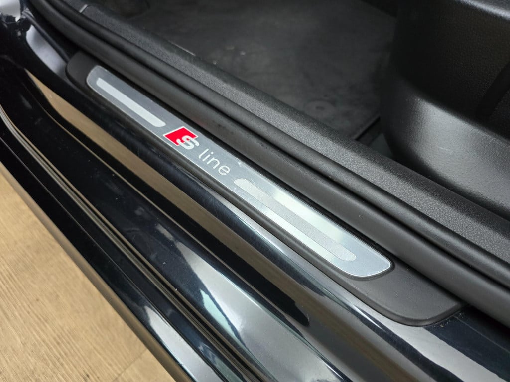 Audi A1 Sportback occasion 1.2 tfsi admired s line black edition | unieke l