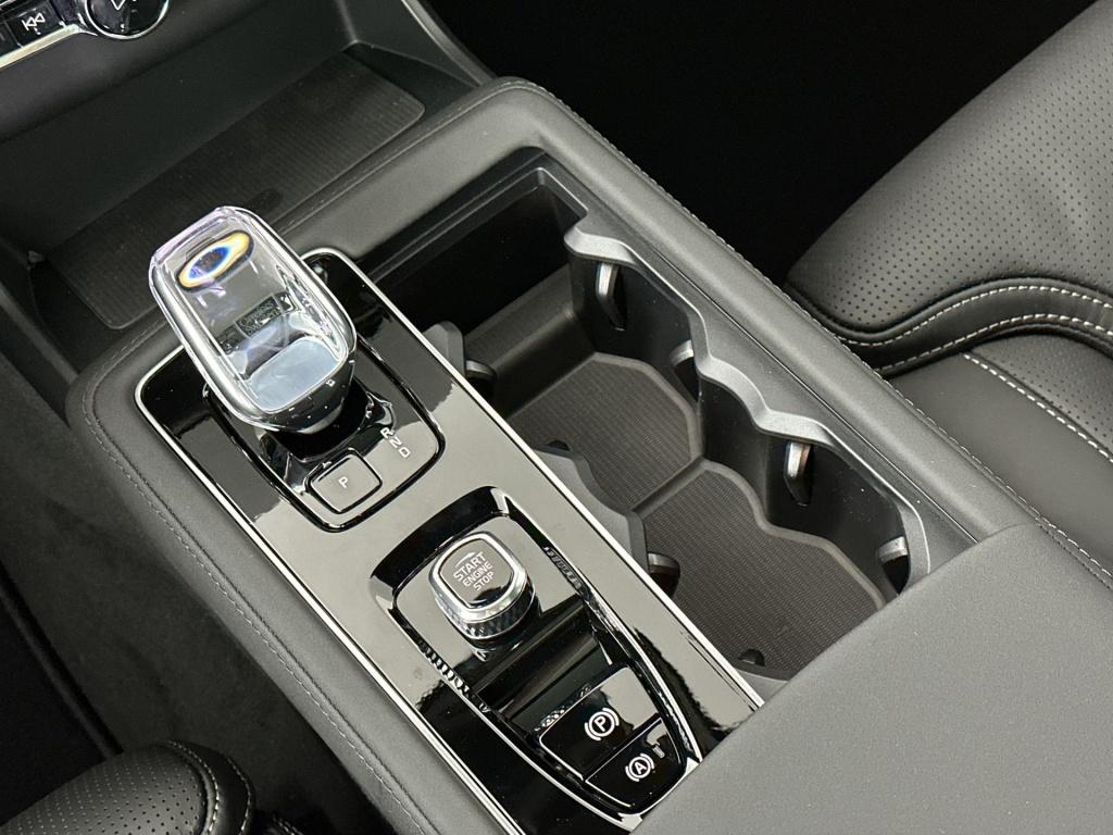 Volvo XC90 t8 awd gt ultra black edition executive
