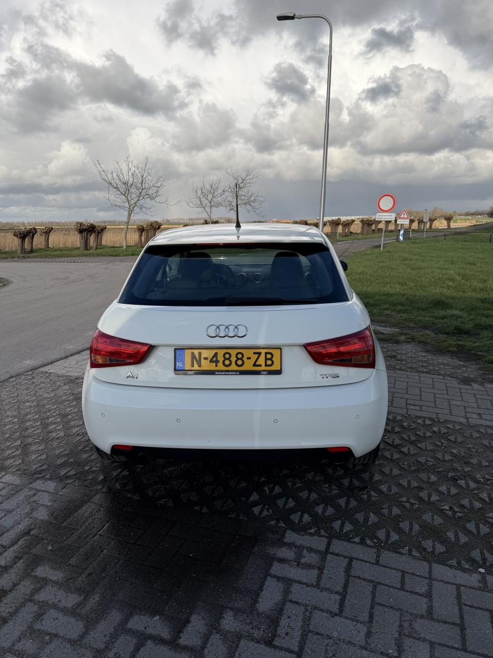 Audi A1 1.2 Tfsi 63KW 2011 Wit