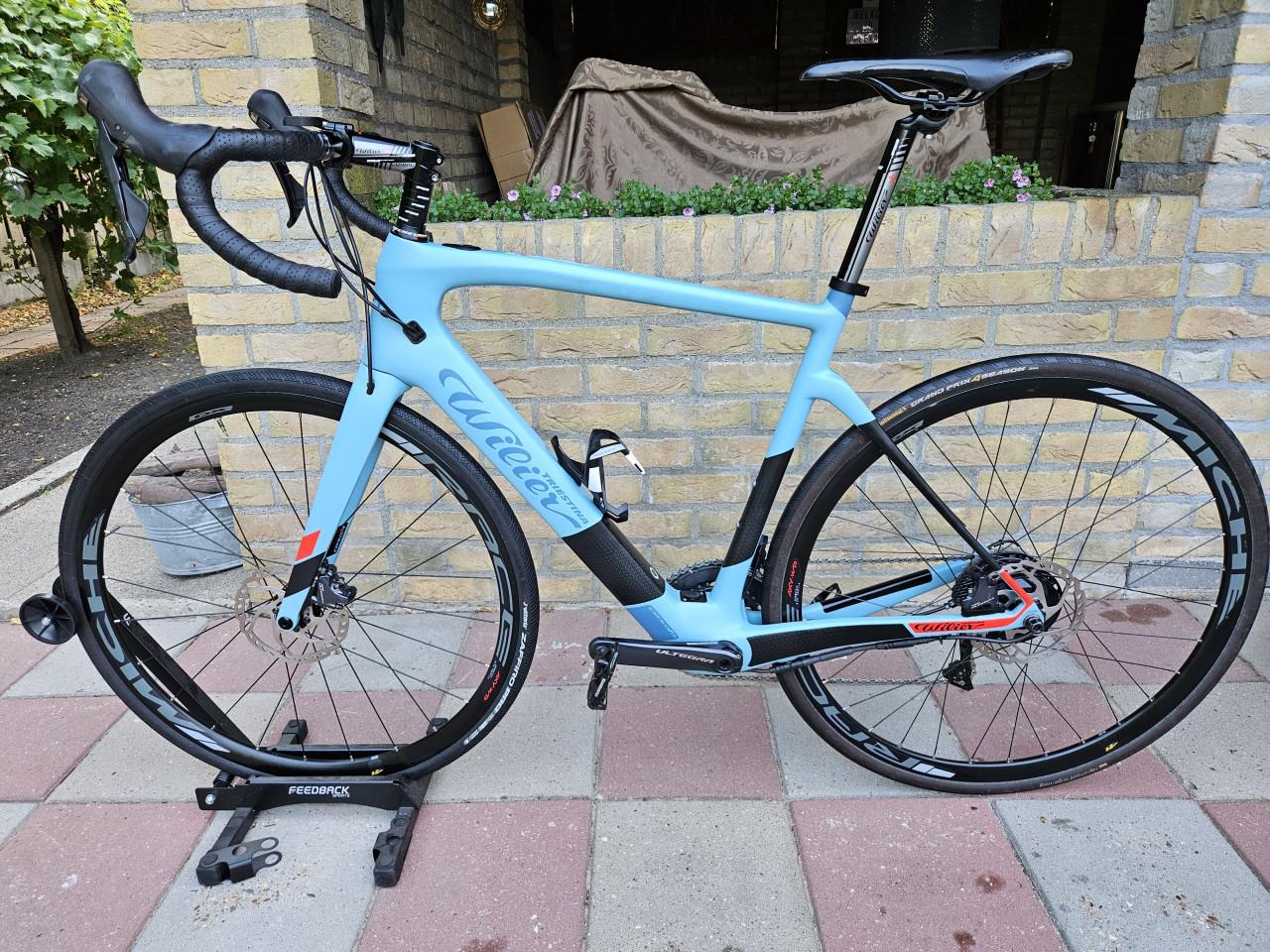Wilier Cento1 Hybrid Carbon E-Road - Maat L - Ultegra - Accu 99%!