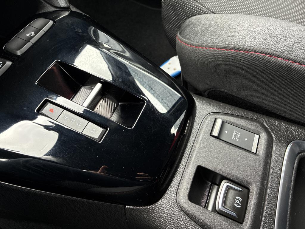 Opel Corsa 1.2 gs line | 130 pk | licht metalen wielen