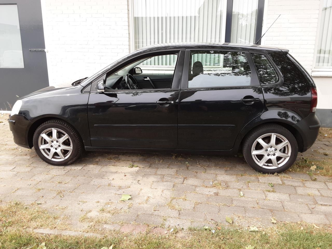 Volkswagen Polo 1.4-16V Sportline
