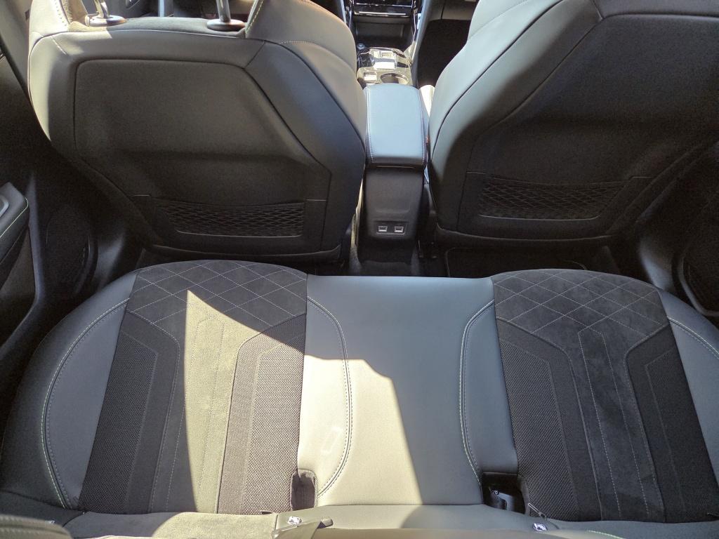 Peugeot 208 gt 50 kwh | pack alcantara | verwarmde voorstoelen | massagefun