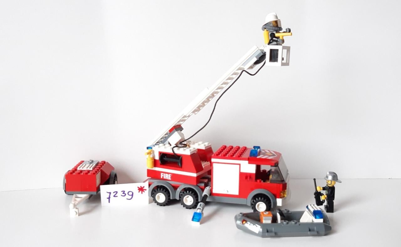 Lego 7239 brandweer ladderwagen met aanhanger en bootje