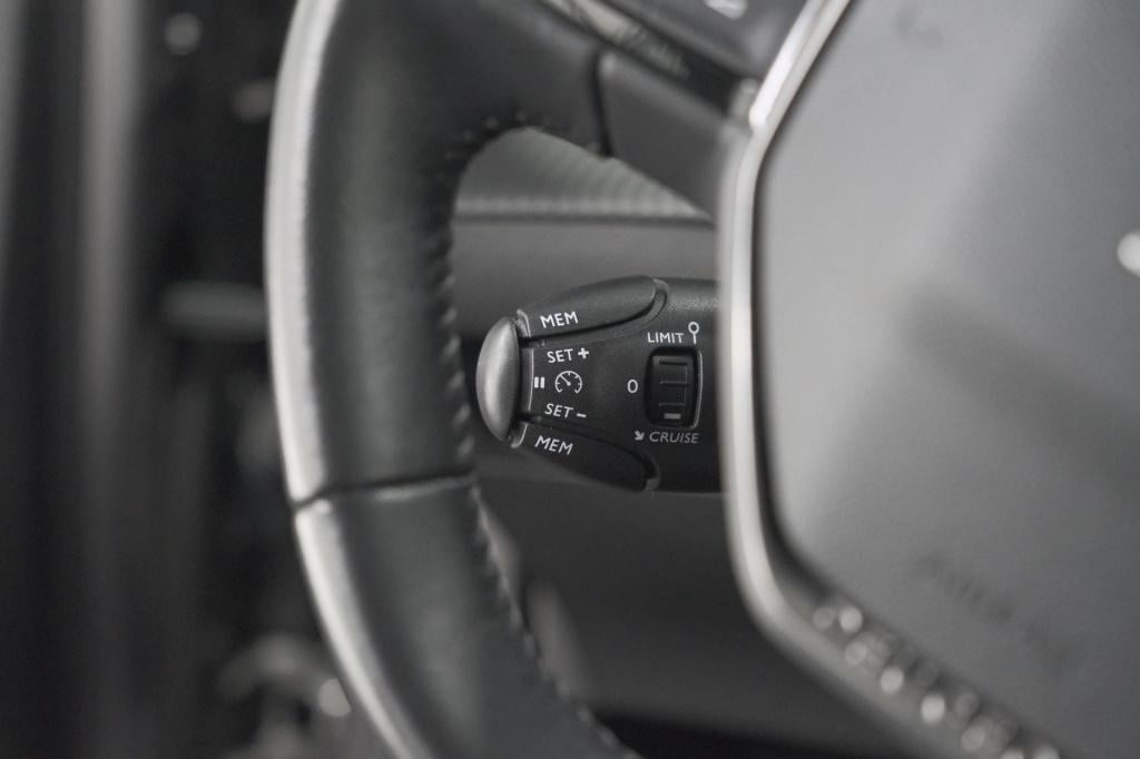 Peugeot 2008 puretech 130 allure | camera | stoelverwarming | apple carplay