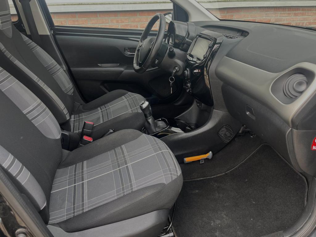 Peugeot 108 1.0 e-vti allure | orig. nl | 1e eig. | navi