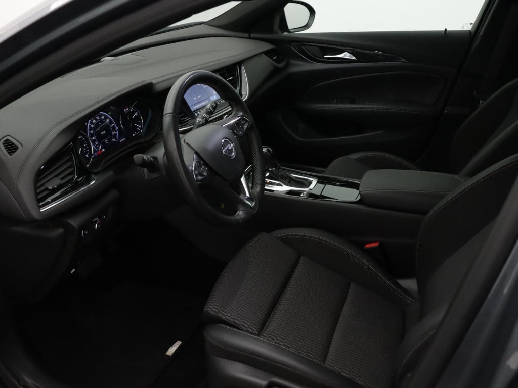 Opel Insignia sports tourer 2.0 turbo business elegance | 200pk | automaat 