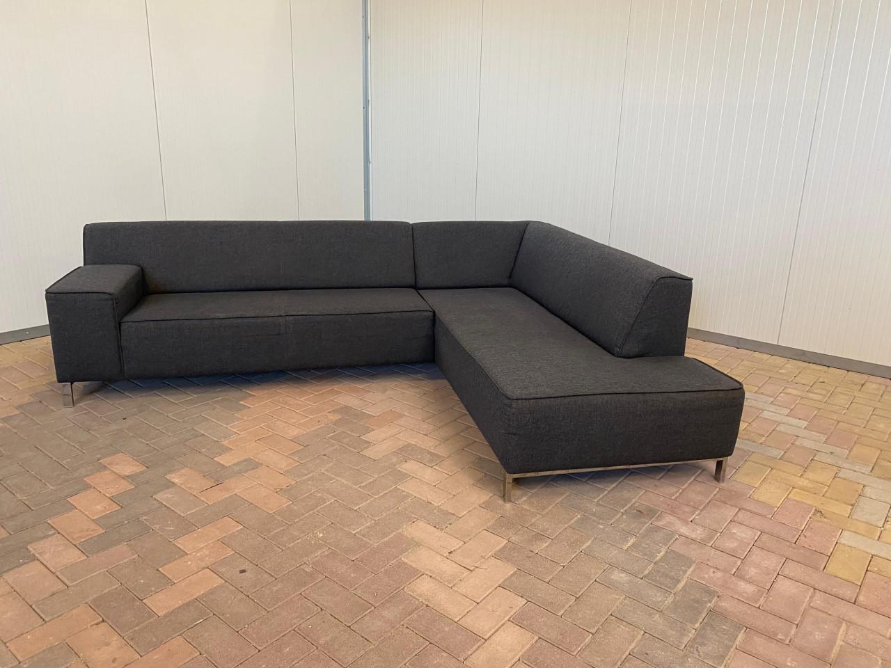 Montèl Donkergrijze Hoekbank-Ruime Zitplaatsen-Gratis Levering