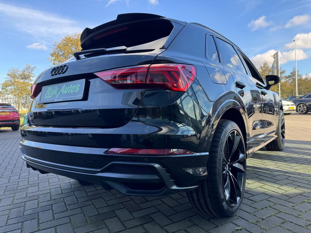 Audi Q3 35 tfsi 3x s line * matrix led * keyless * stoelverwarming