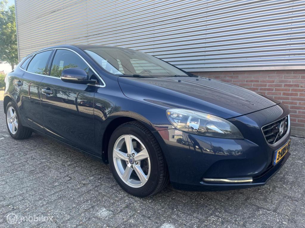 Volvo V40 1.6 t3 momentum