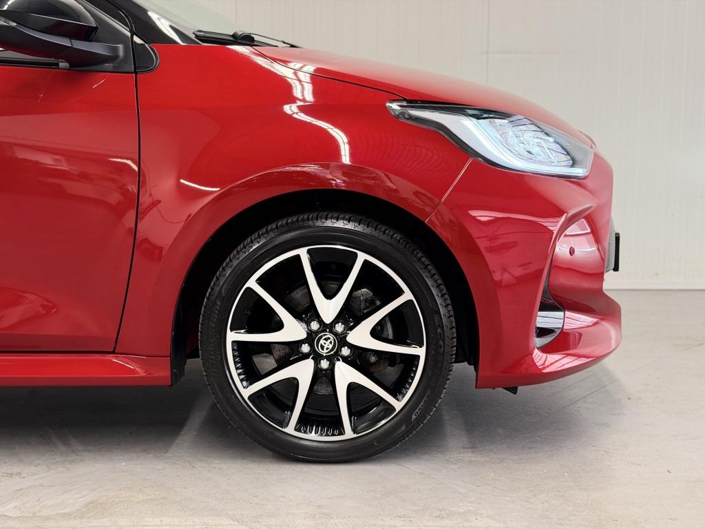Toyota Yaris 1.5 hybride bi-tone executive| hud| stoel.verw| camera| bsm