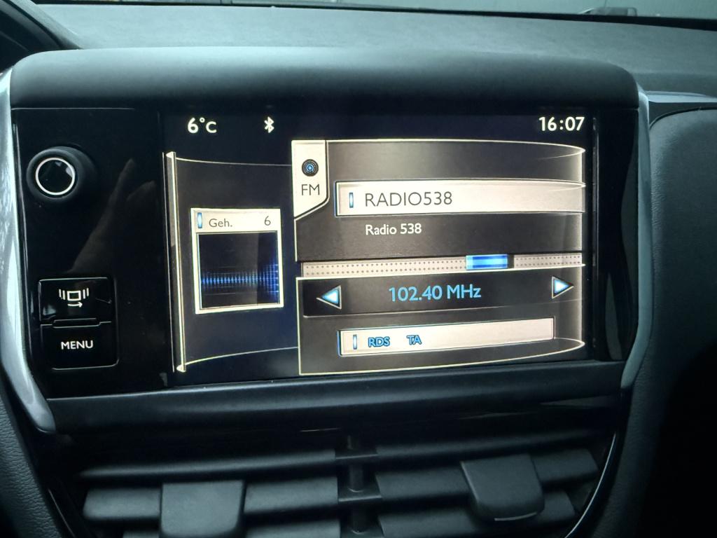 Peugeot 208 1.2 vti envy 5-drs