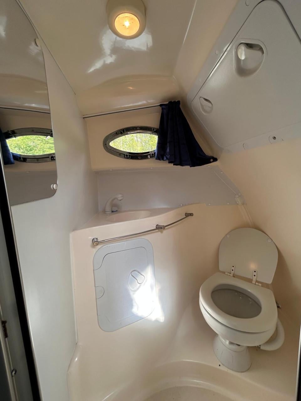 Saver 690 Cabin Sport