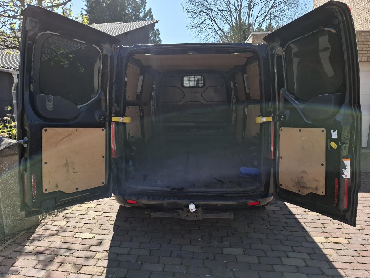 Ford Transit Custom Champions Edition