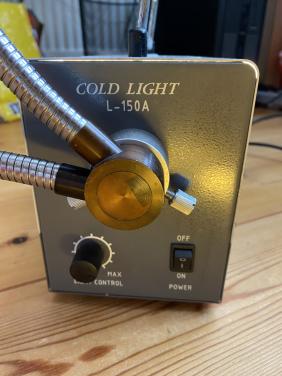 Koud lichtbron voor microscoop