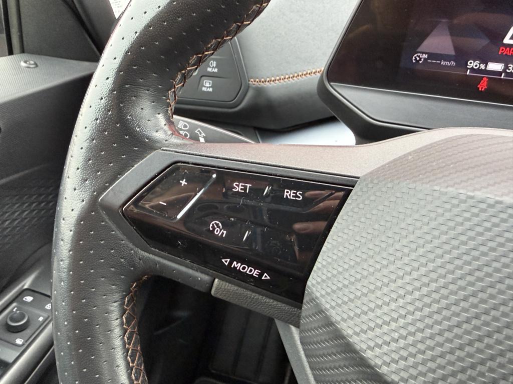 Cupra Born business one 62 kwh | carplay | pdc | rijklaar inclusief 1 jaar 