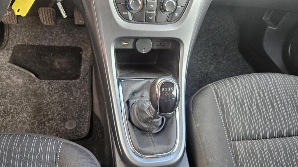 Opel Astra sports tourer 1.4 turbo blitz