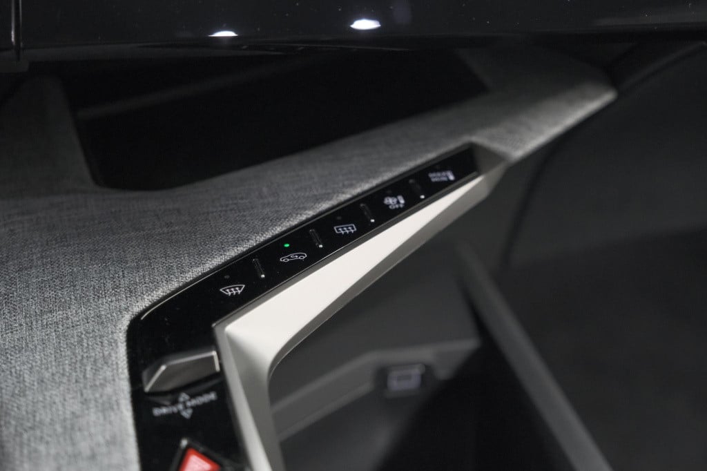Peugeot 3008 hybrid 136 e-dsc6 allure | camera | apple carplay | parkeersen