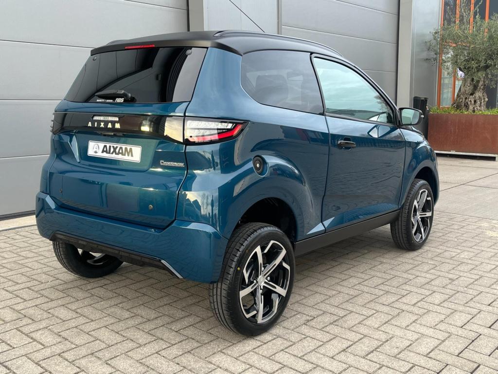 Aixam Crossover brommobiel suv met abs en reservewiel