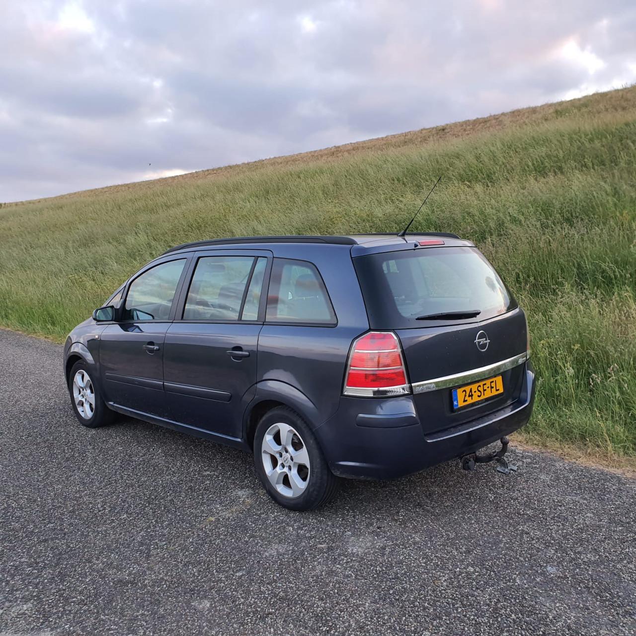 Opel Zafira 2.2 Enjoy (7 persoons) Clima/Cruise