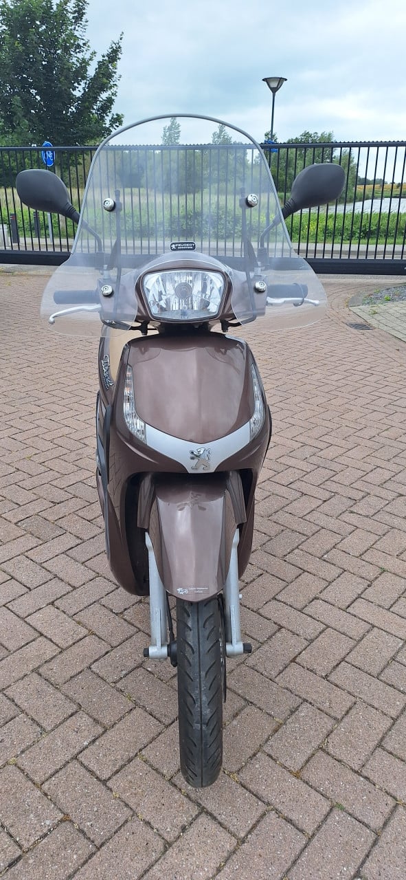 Peugeot tweet scooter nieuwstaat