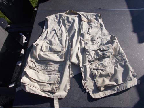 Vliegvisvest maat 52  in goede staat